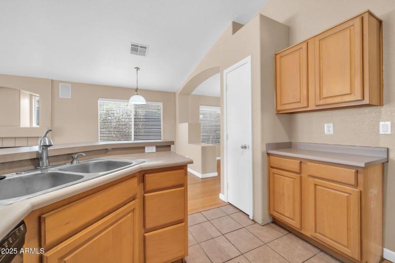 8544 W Cherry Hills Dr-13