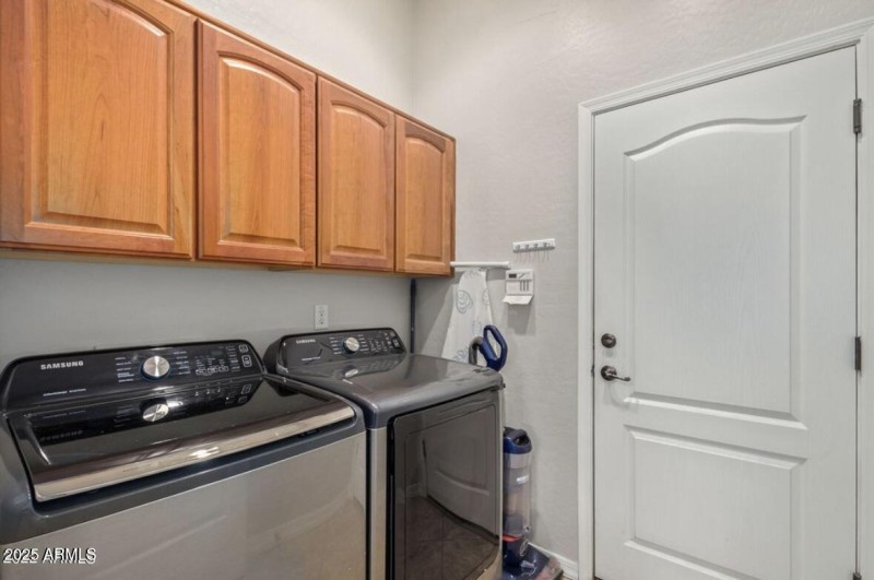 6091 Laundry room