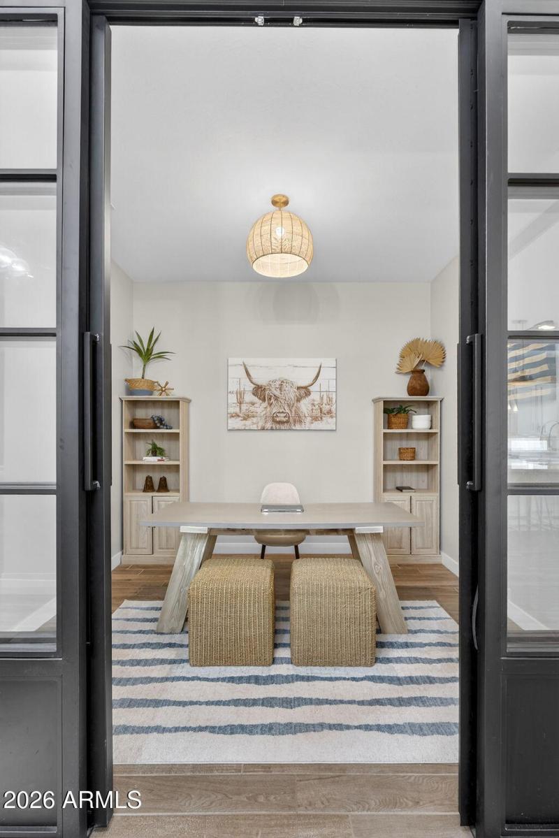 6-web-or-mls-35E Austin Dr