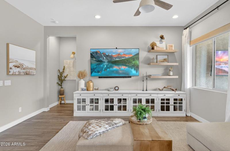 11-web-or-mls-40E Austin Dr