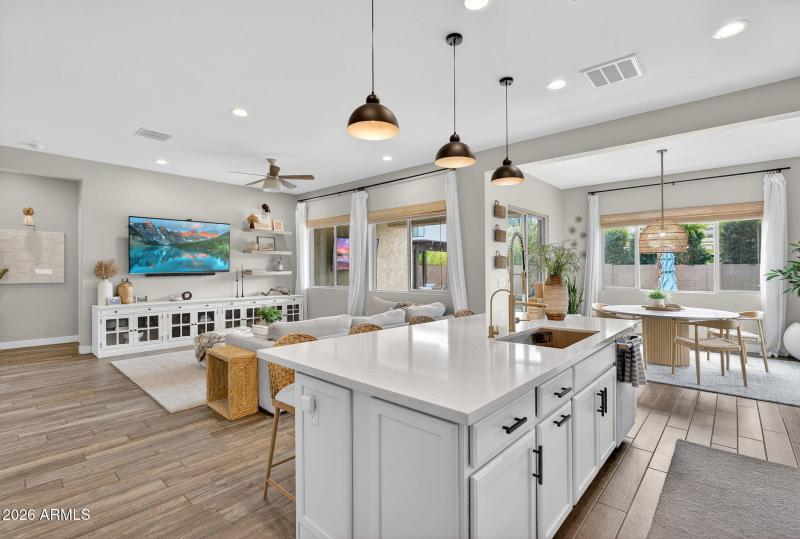 14-web-or-mls-47E Austin Dr