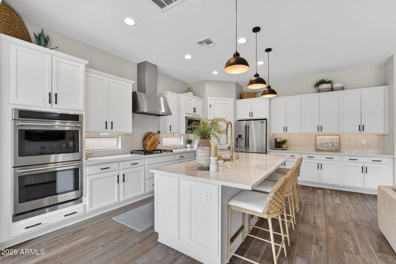 17-web-or-mls-44E Austin Dr