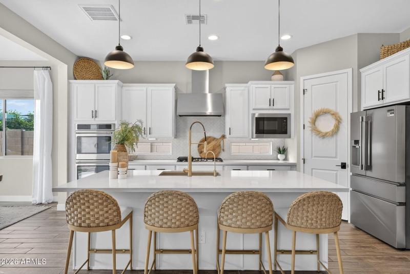 19-web-or-mls-48E Austin Dr