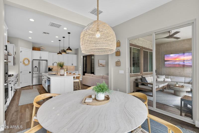 22-web-or-mls-51E Austin Dr