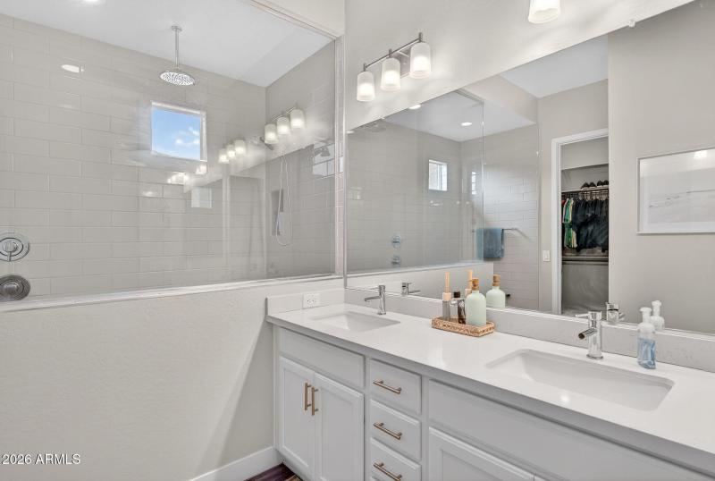 28-web-or-mls-57E Austin Dr