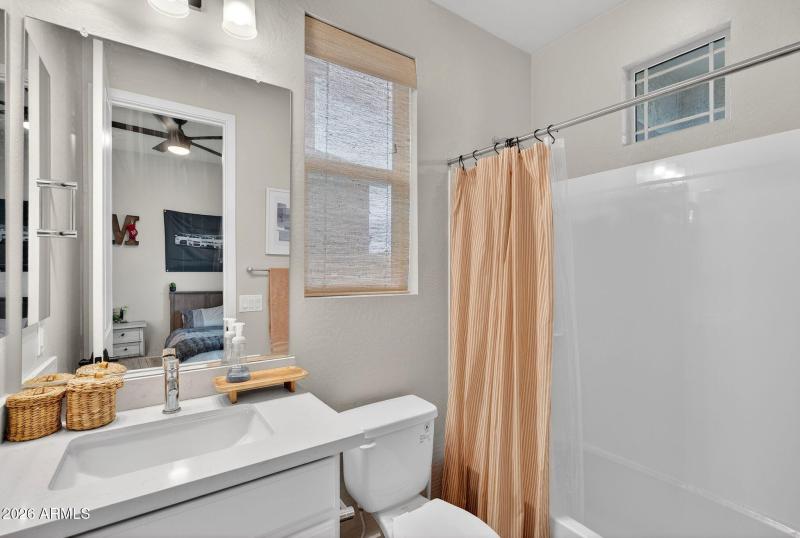 38-web-or-mls-28E Austin Dr