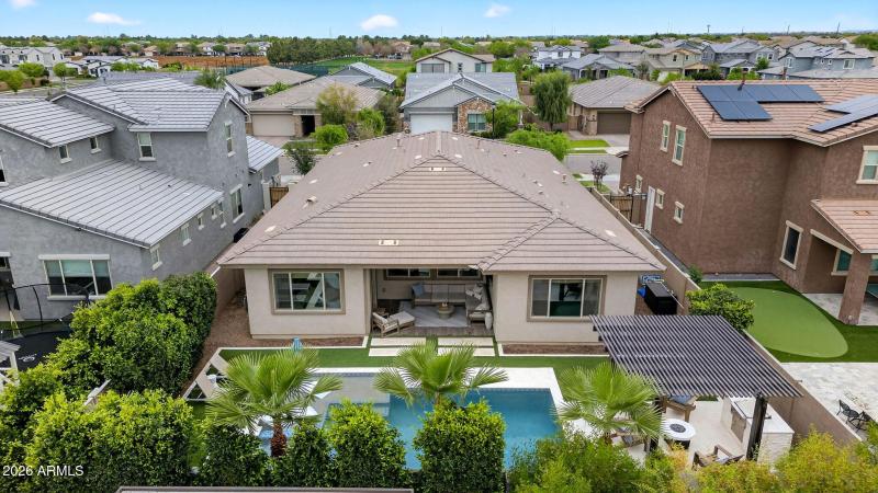 70-web-or-mls-18E Austin Dr