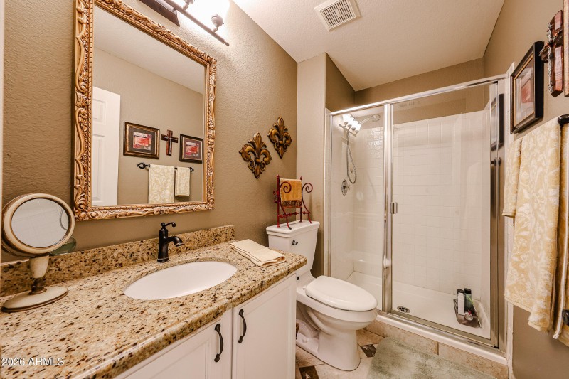 FULL DOWNSTAIRS BATH OFF LIVNG SPACE