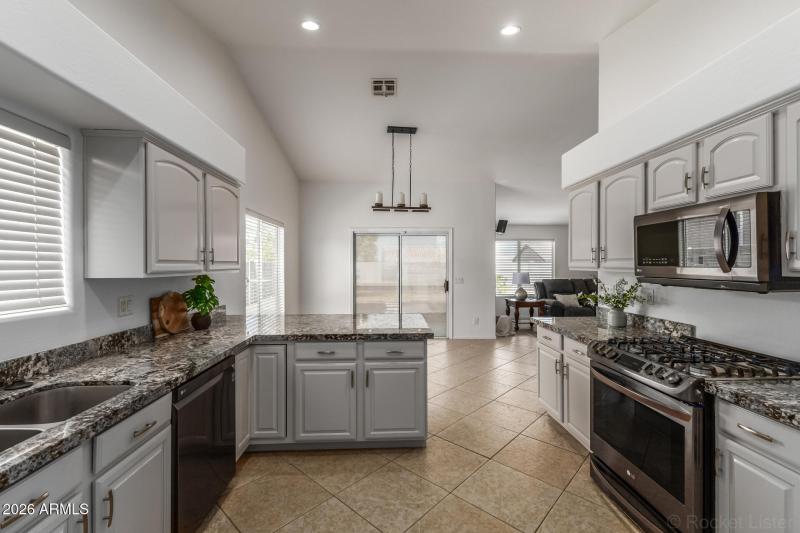 09- 1322 E Harwell Rd, Phoenix 85042