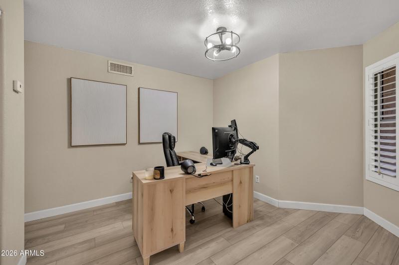 4629 E Gold Poppy Way-23