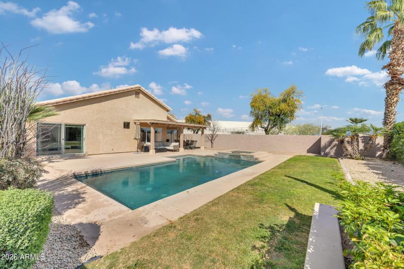 4629 E Gold Poppy Way-35