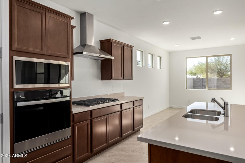 PHX_Miravida_Lot1166_Ash_25706_Kitchen (