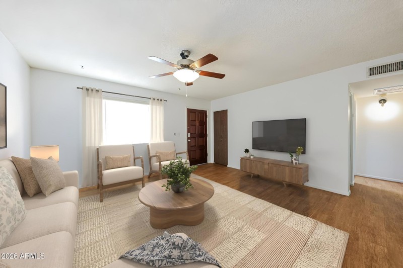 9-photo-VS---Living-Room-74e64a40-46d6-4