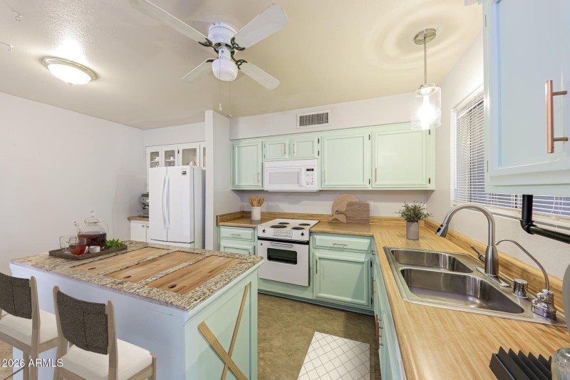 15-photo-VS---Kitchen-0e88c4c9-dcb6-49d7