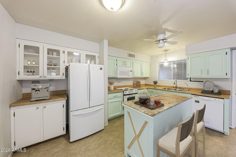 19-photo-VS---Kitchen-745c574c-5418-481a