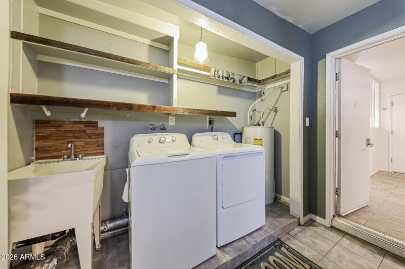 22-photo-Laundry-Room-5b230049-35fa-487c