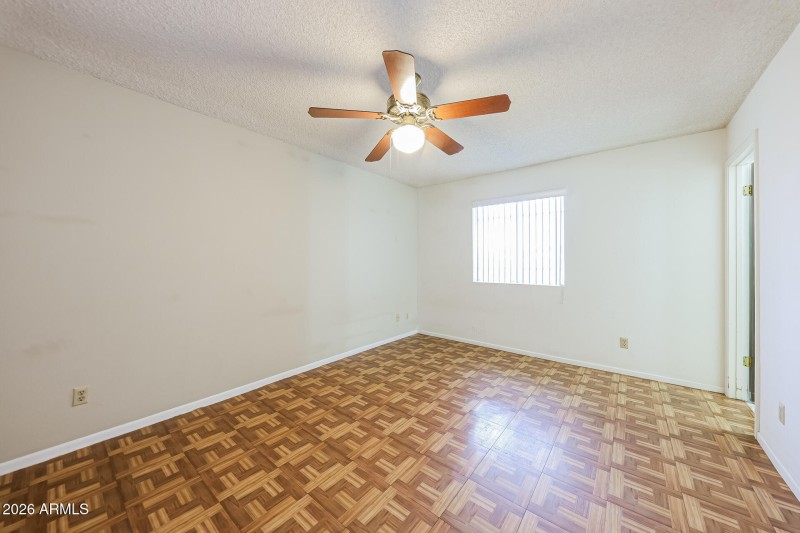 34-photo-Main-Bedroom-8ddaf343-141a-4384