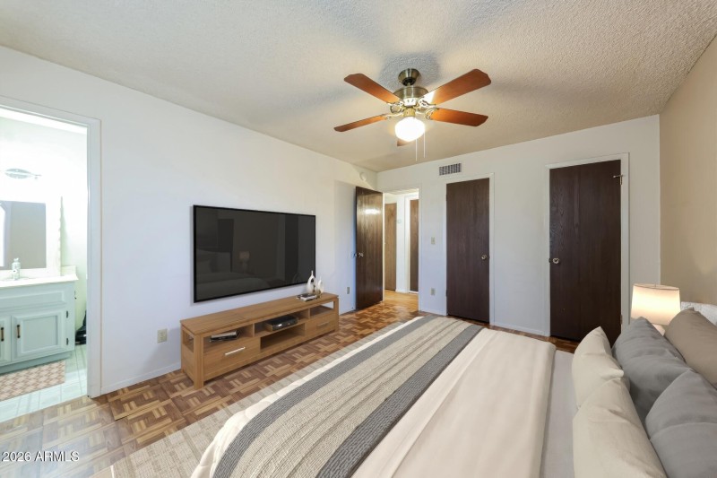 39-photo-VS---Main-Bedroom-cd12a89c-ae4d