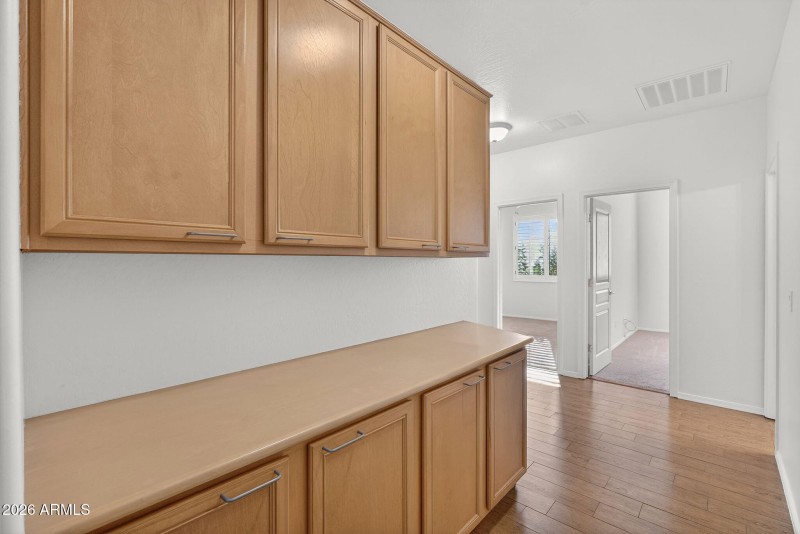 18-web-or-mls-23W Bloomfield Rd