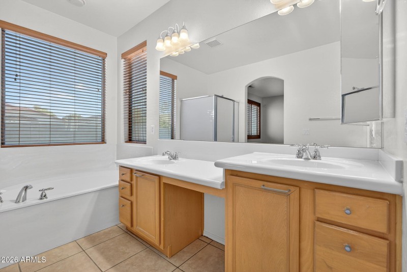 23-web-or-mls-35W Bloomfield Rd