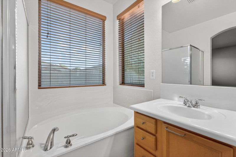 24-web-or-mls-36W Bloomfield Rd