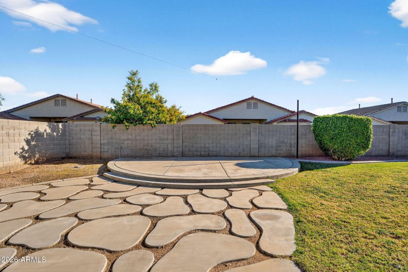 41-web-or-mls-45W Bloomfield Rd