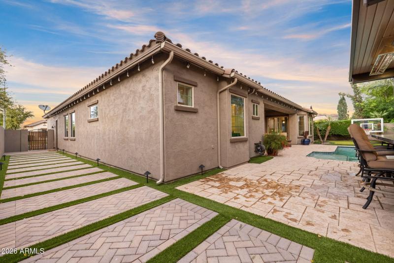 77-web-or-mls-260309-2445-W-Wildhorse-Dr