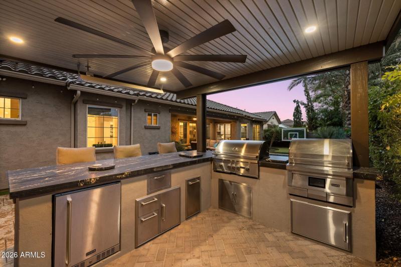 10-web-or-mls-260309-2445-W-Wildhorse-Dr