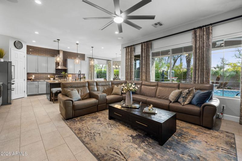 37-web-or-mls-260309-2445-W-Wildhorse-Dr