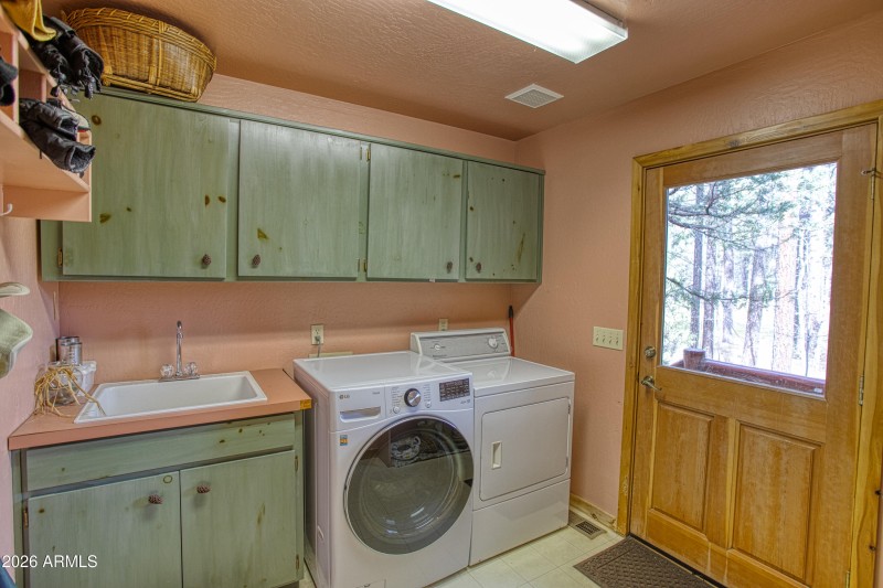 IMG_9998_AuroraHDR2019-edit