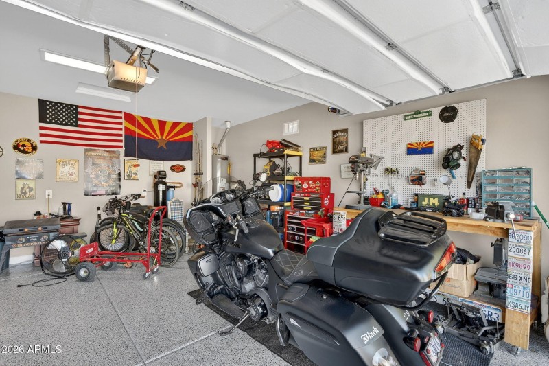 35-web-or-mls-41W Earll Dr