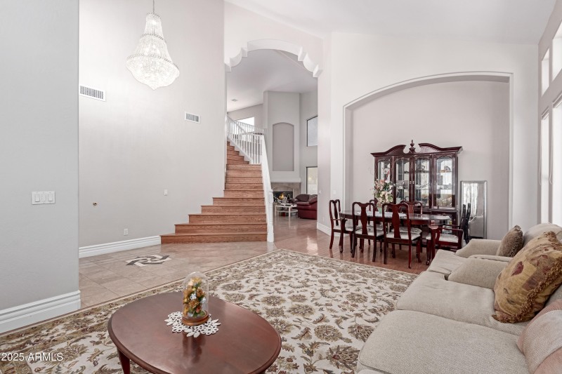 Living room & dining area