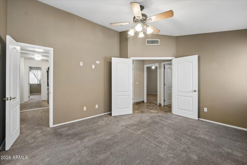 Primary Bedroom w/ Walk-in Closet