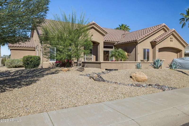 6-web-or-mls-22108-n-veterans-dr