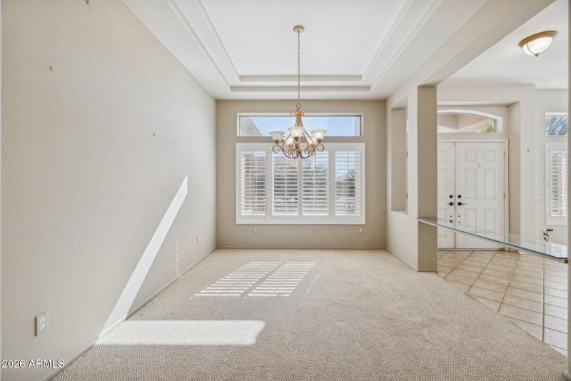 10-web-or-mls-22108-n-veterans-dr