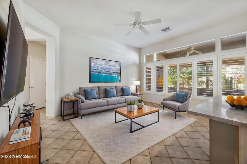 14-web-or-mls-22108-n-veterans-dr