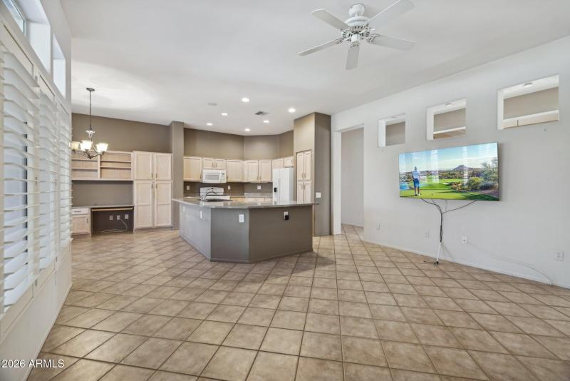 16-web-or-mls-22108-n-veterans-dr