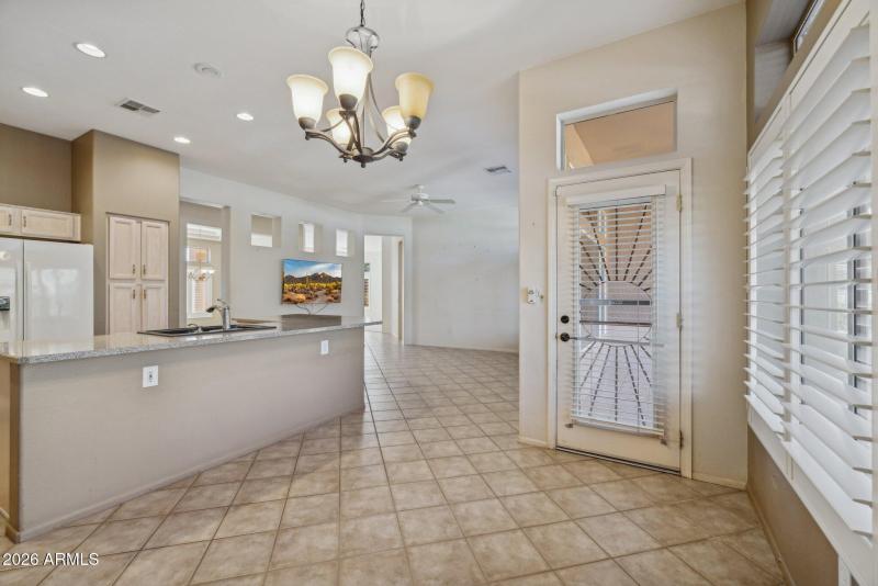 21-web-or-mls-22108-n-veterans-dr