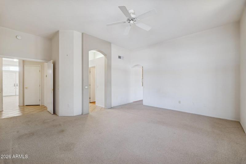 30-web-or-mls-22108-n-veterans-dr