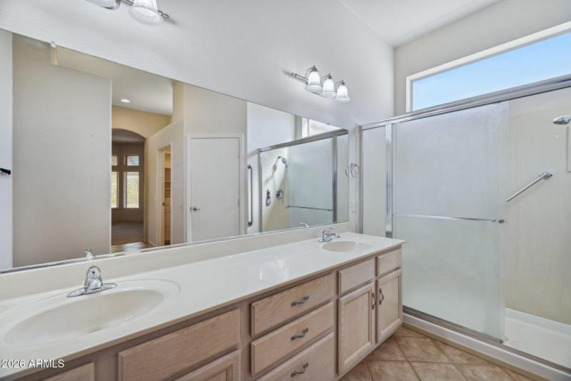 37-web-or-mls-22108-n-veterans-dr