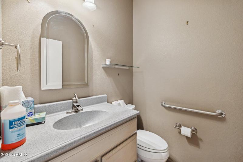 46-web-or-mls-22108-n-veterans-dr