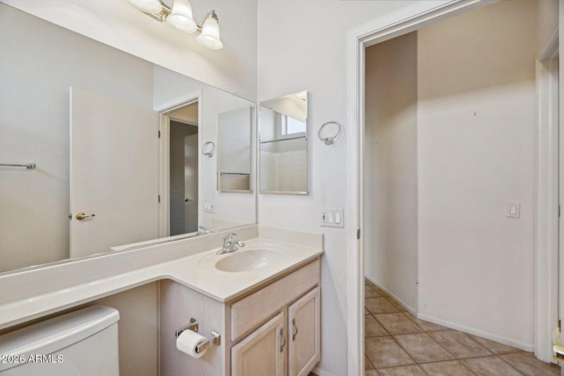 49-web-or-mls-22108-n-veterans-dr