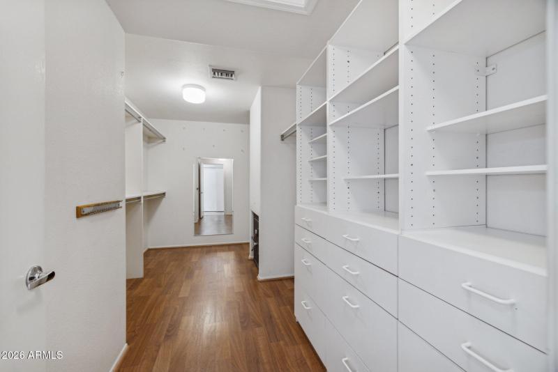 52-web-or-mls-22108-n-veterans-dr