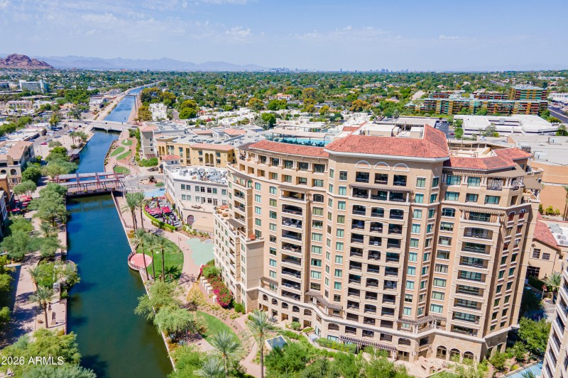 Shops & Restaurants Out Your Door