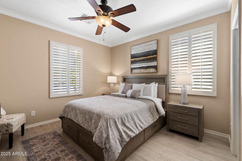 025_1732 E Vesper Trail