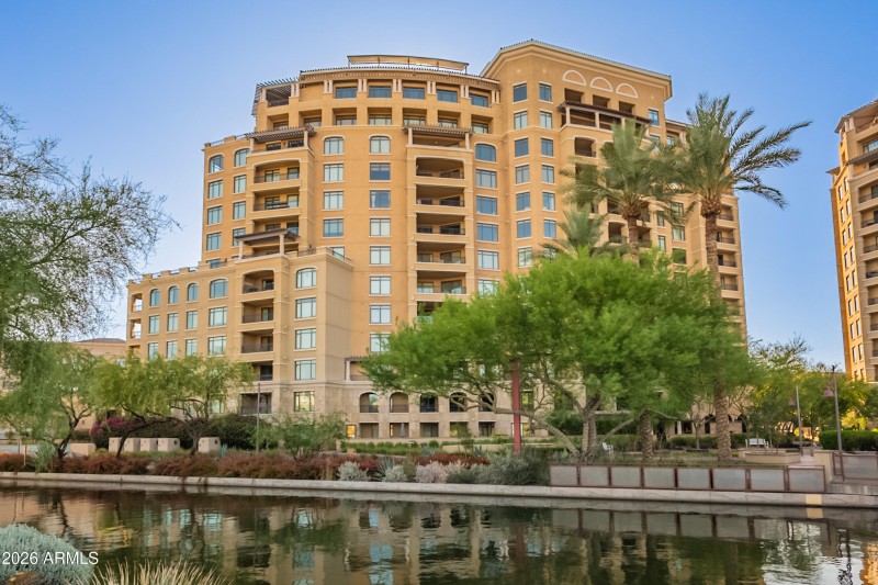 Scottsdale Waterfront Residence