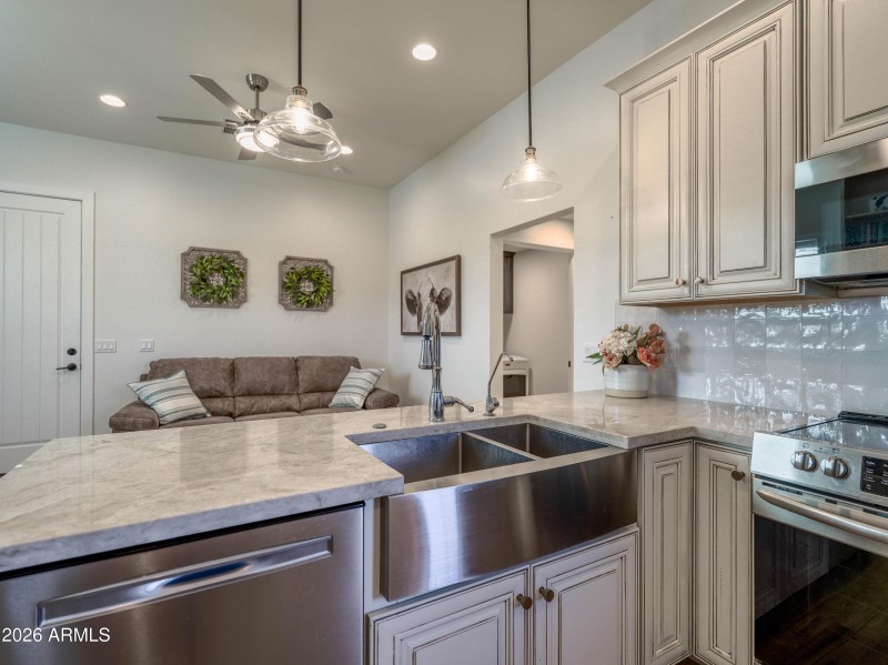 Casita 19908 E Marcus St