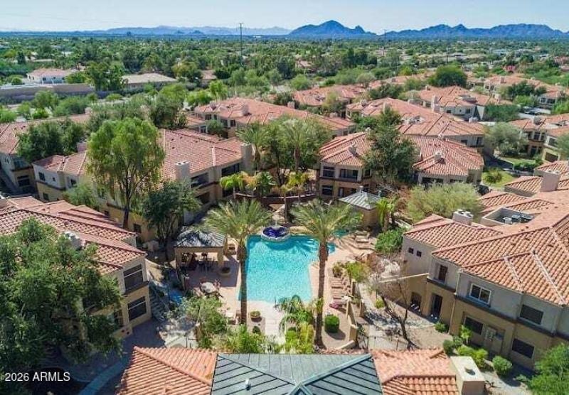 b7d807fd-fbb5-41d1-8961-41933d6cb27b