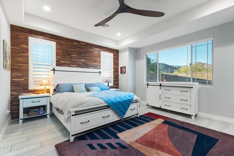 53_20942 w college drive-53