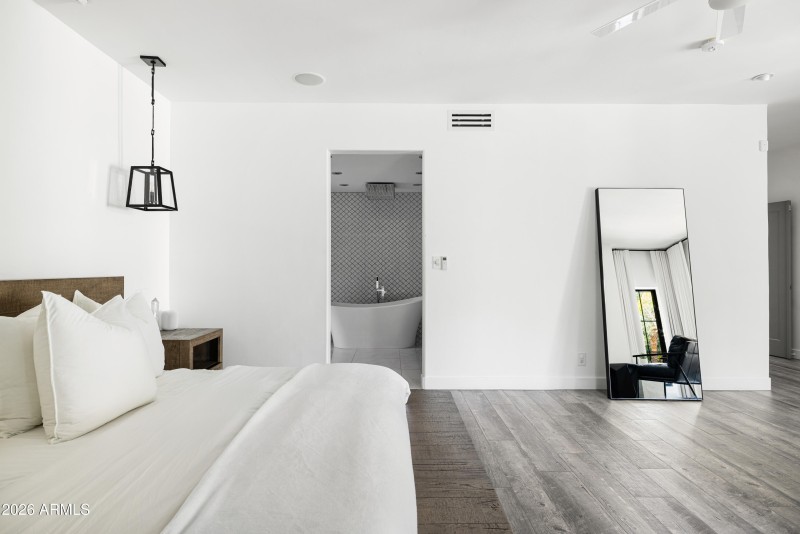 10011 E Windrose Dr, Scottsdale, AZ 8526